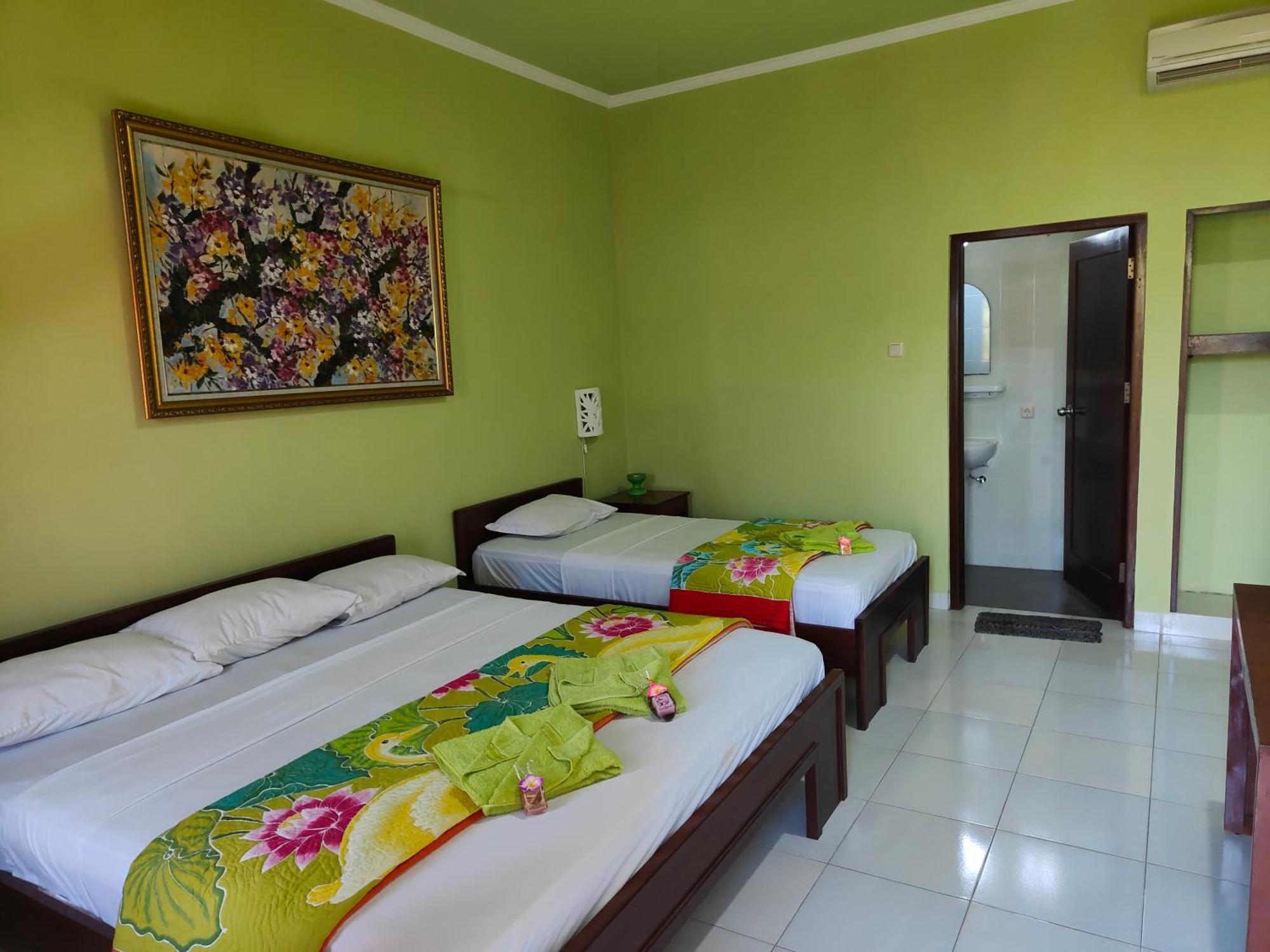 Berlian Inn Kuta Beach Exteriör bild
