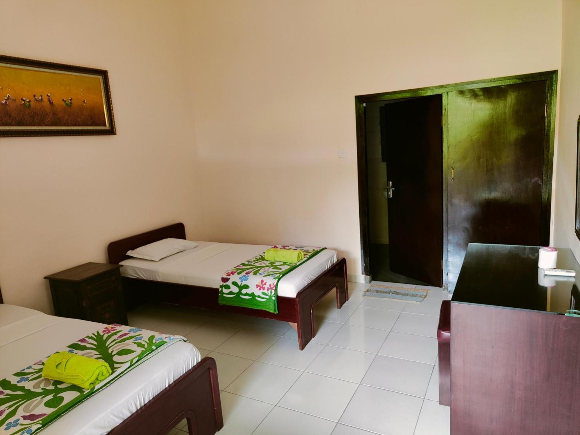 Berlian Inn Kuta Beach Exteriör bild