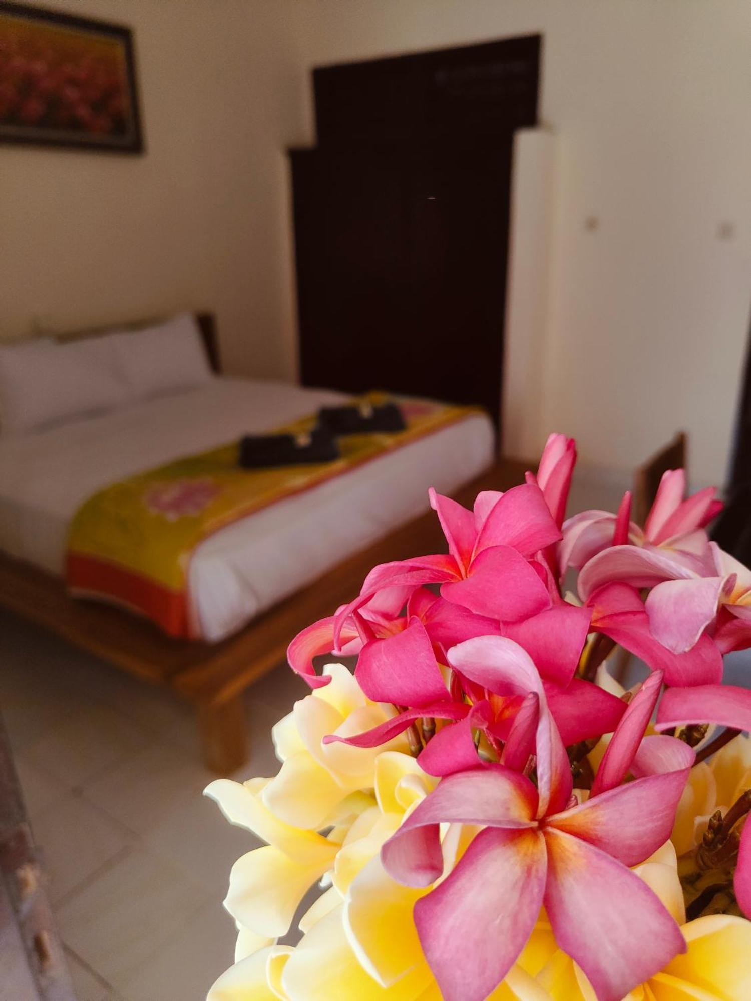 Berlian Inn Kuta Beach Exteriör bild