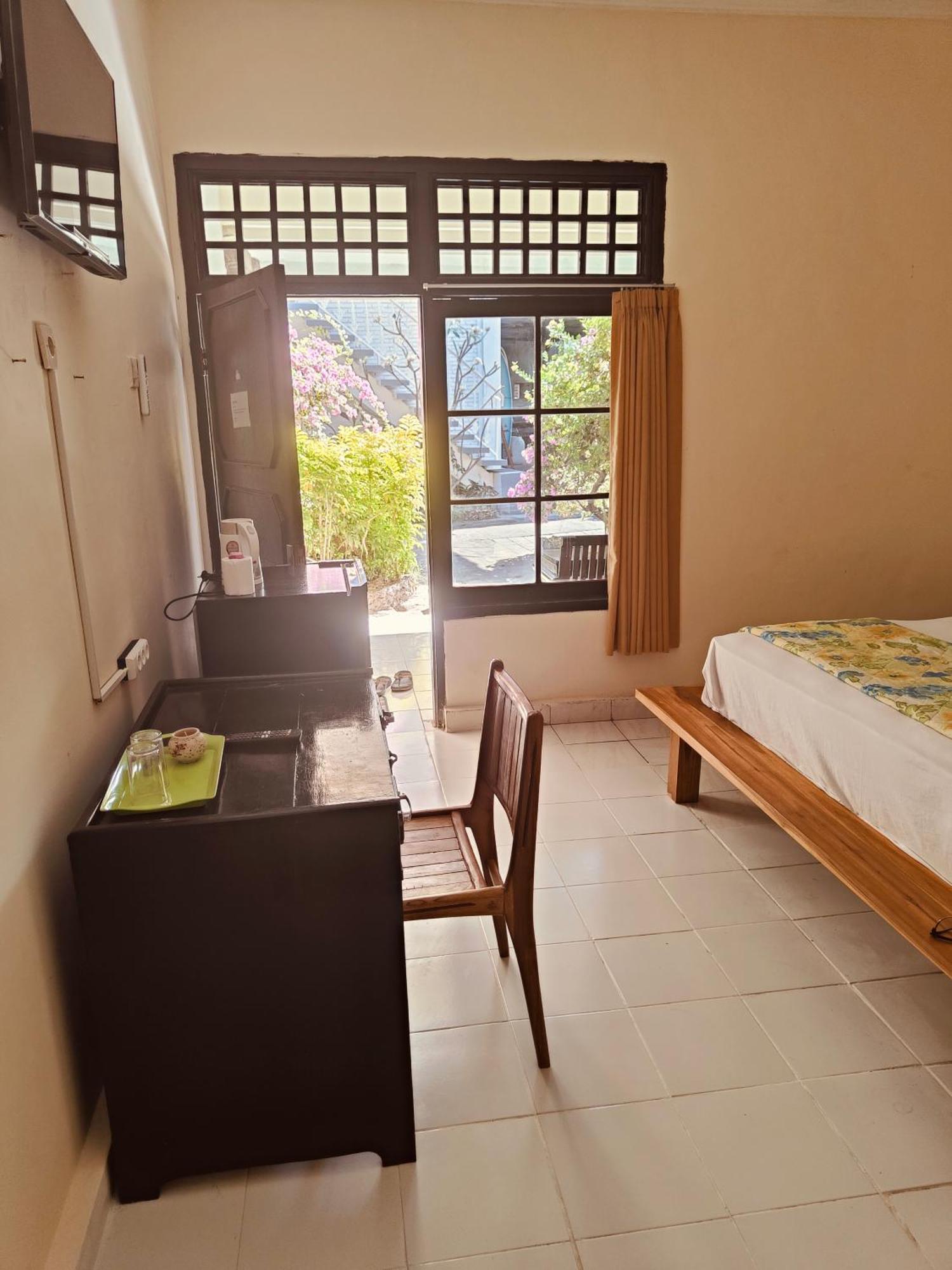 Berlian Inn Kuta Beach Exteriör bild